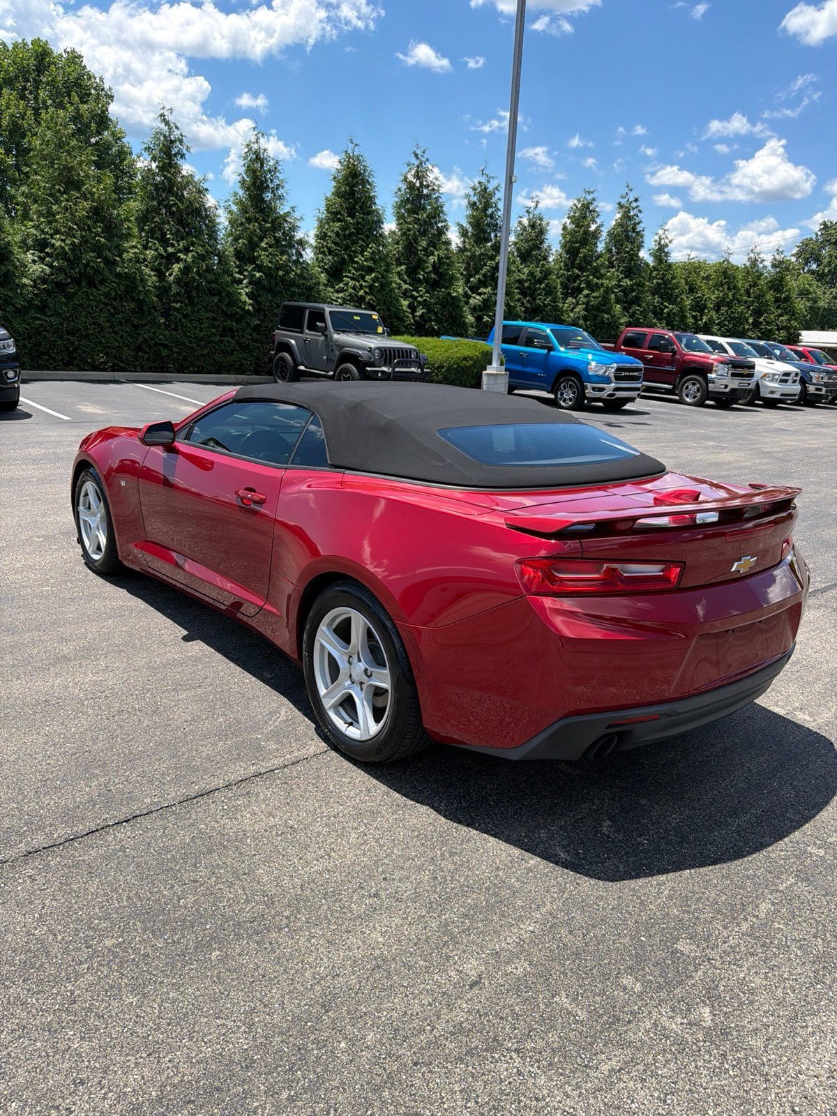 Used 2016 Chevrolet Camaro LT RWD image 3