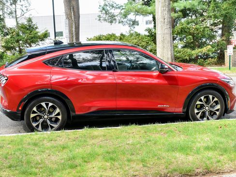 Used 2021 Ford Mustang Mach-E Premium AWD/4WD image 8
