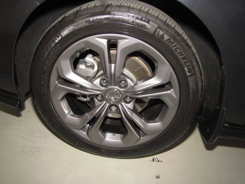 Certified 2023 Honda Accord EX image 26