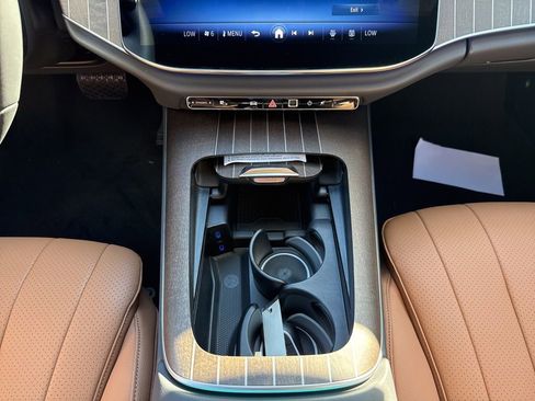 New 2026 Mercedes-Benz E 450 4MATIC Sedan image 24