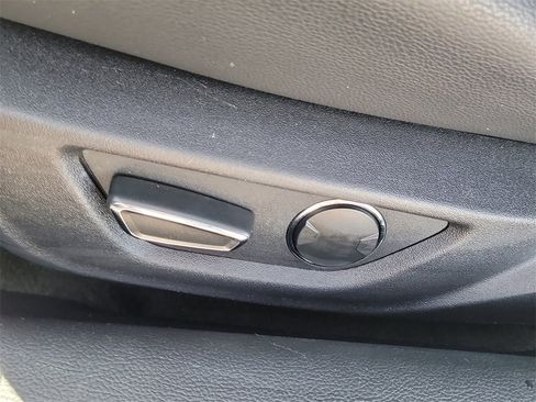 Used 2017 Ford Mustang Premium image 11