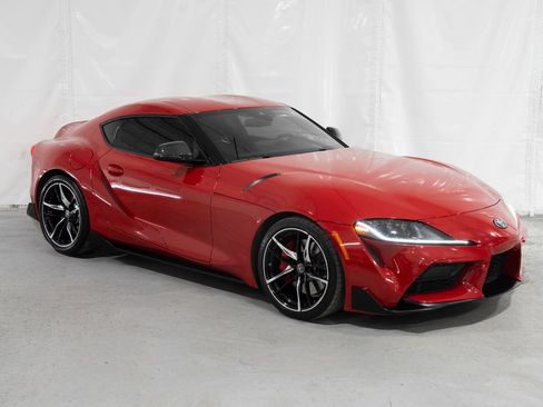 Used 2020 Toyota Supra Premium w/ Driver Assist Package RWD image 8