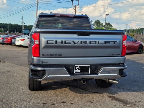 Used 2020 Chevrolet Silverado 1500 Custom w/ Custom Value Package AWD/4WD image 22
