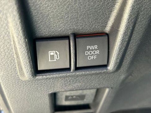 Certified 2025 Toyota Sienna XLE w/ XLE Plus Package FWD image 29