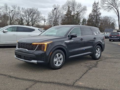 New 2026 Kia Sorento LX image 2
