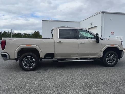 New 2026 GMC Sierra 2500 SLE w/ SLE Value Package; image 42