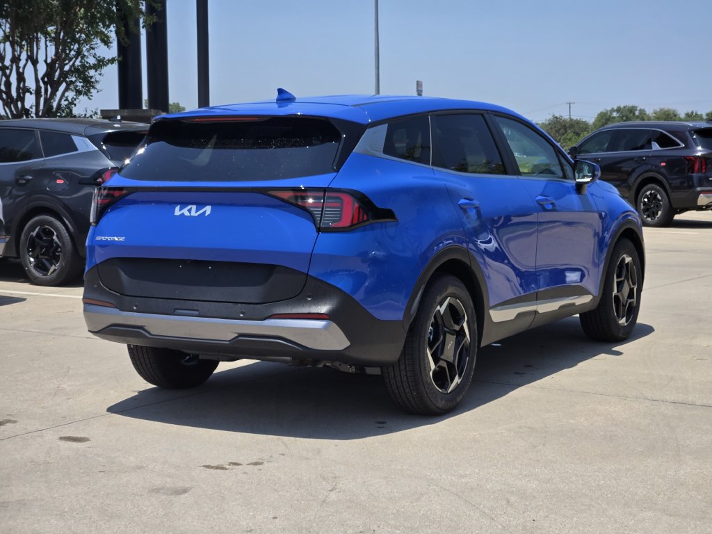 New 2026 Kia Sportage EX FWD image 4