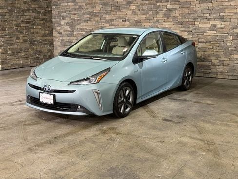 Used 2022 Toyota Prius XLE image 5