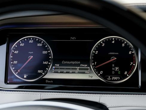 Used 2017 Mercedes-Benz S 550 Sedan image 20