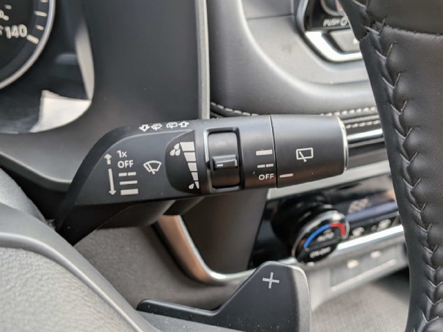 Used 2025 Nissan Rogue SV FWD image 27