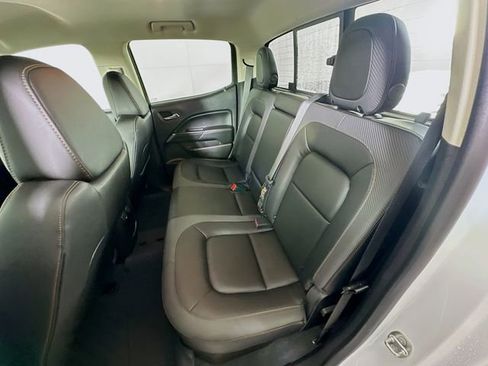 Used 2022 GMC Canyon AT4 image 25