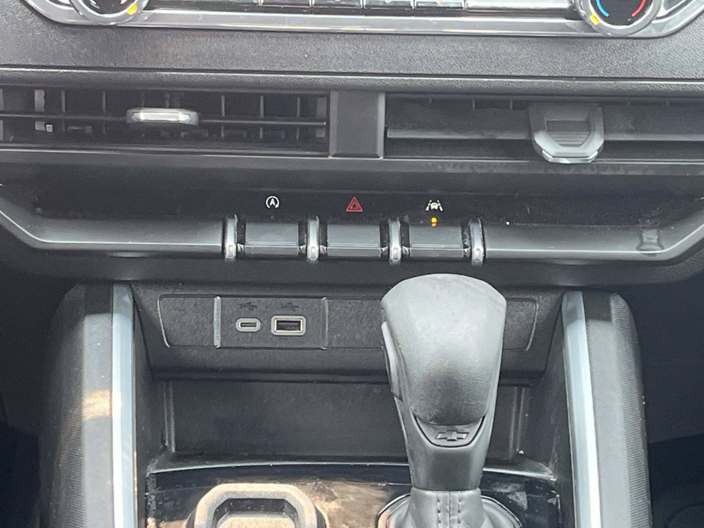 Used 2025 Chevrolet Colorado W/T RWD image 13
