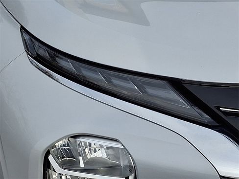 Used 2022 Mitsubishi Outlander ES image 9