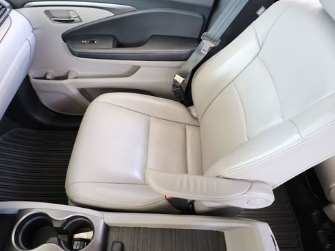 Used 2018 Honda Pilot EX-L image 19