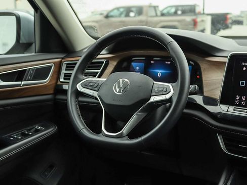 Certified 2026 Volkswagen Atlas SE FWD image 14