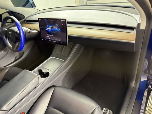 Used 2022 Tesla Model Y Performance AWD/4WD image 29
