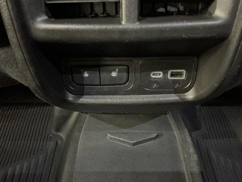 Used 2019 Cadillac XT4 Premium Luxury image 21