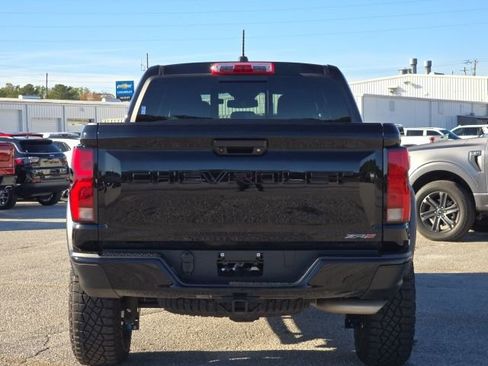 Used 2024 Chevrolet Colorado ZR2 image 4