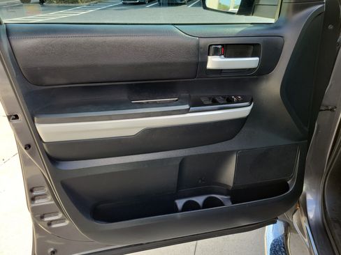 Used 2019 Toyota Tundra SR5 w/ SR5 Upgrade Package RWD image 10