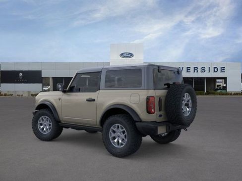 New 2025 Ford Bronco Badlands image 4