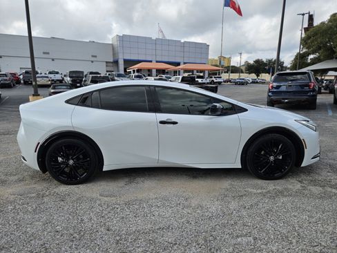 Used 2026 Toyota Prius image 2