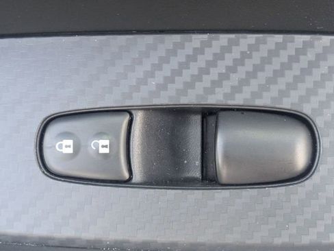 Used 2025 Nissan Sentra S image 30