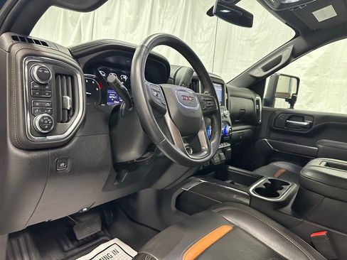 Used 2022 GMC Sierra 2500 AT4 image 16