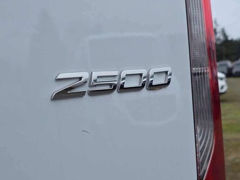 Used 2025 Mercedes-Benz Sprinter 2500 image 19