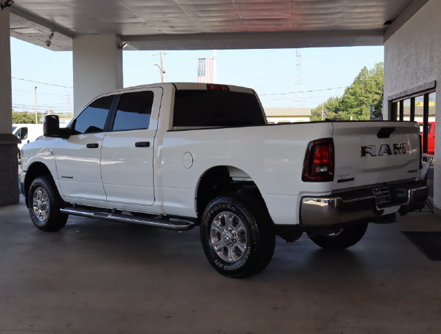 Used 2025 RAM 2500 Big Horn AWD/4WD image 3