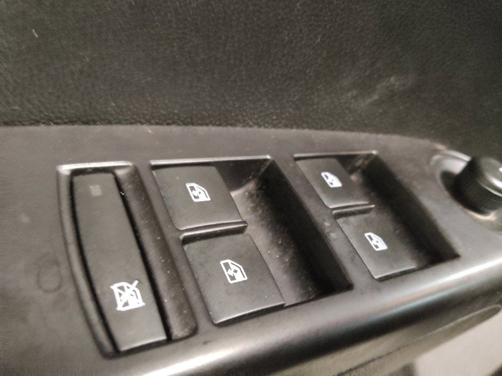 Used 2018 Chevrolet Sonic LT FWD image 27