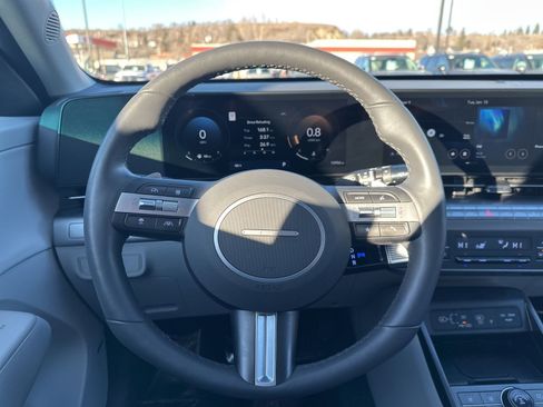 Used 2025 Hyundai Kona Limited image 27