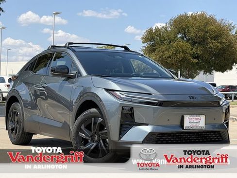 Used 2026 Toyota C-HR AWD/4WD image 1
