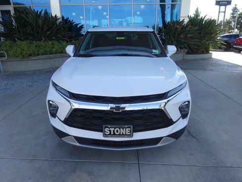 Certified 2024 Chevrolet Blazer LT w/ Convenience Package FWD image 2