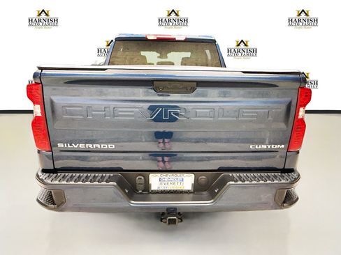 Used 2023 Chevrolet Silverado 1500 Custom AWD/4WD image 6