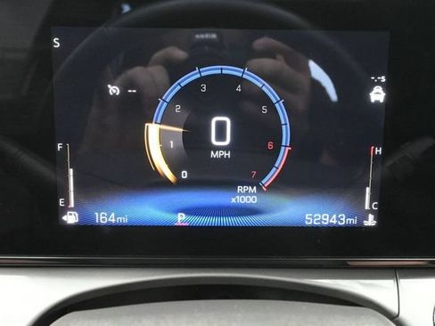 Used 2024 Chevrolet Trax LT w/ LT Convenience Package FWD image 35