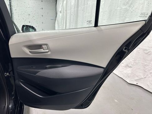 Used 2025 Toyota Corolla LE w/ LE Premium Package image 48