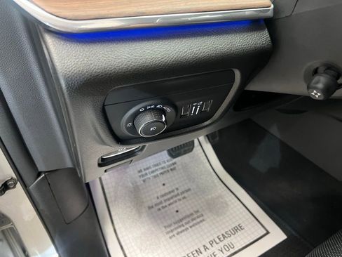 Used 2024 Jeep Grand Cherokee Summit image 14