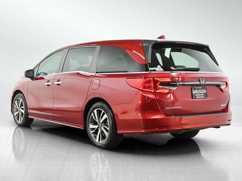 Used 2023 Honda Odyssey Touring image 3