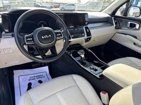 Used 2023 Kia Sorento SX image 15