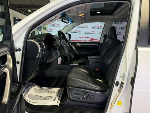 Used 2017 Lexus GX 460 image 30