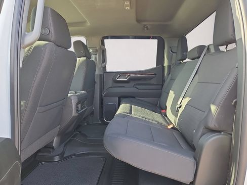 Used 2025 Chevrolet Silverado 1500 LT Trail Boss w/ LPO, Dark Essentials Package AWD/4WD image 16
