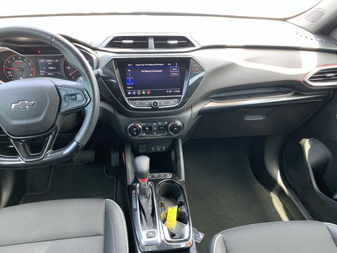 Used 2021 Chevrolet TrailBlazer RS w/ Convenience Package FWD image 28