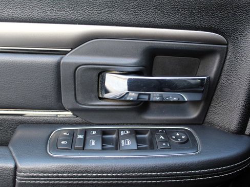 Used 2016 RAM 1500 Sport image 10