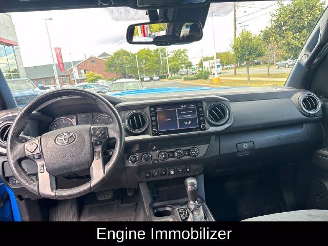 Used 2020 Toyota Tacoma TRD Sport w/ Technology Package AWD/4WD image 16
