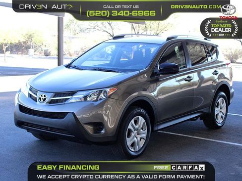 Used 2015 Toyota RAV4 LE w/ Preferred Accessory Package FWD image 3