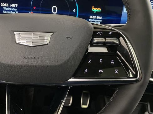 Used 2025 Cadillac Optiq Sport 1 image 22