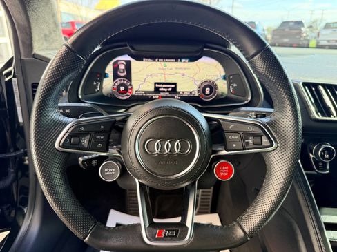 Used 2018 Audi R8 V10 w/ Black Optic Package image 24