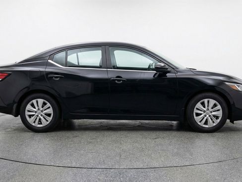 Used 2025 Nissan Sentra S FWD image 11