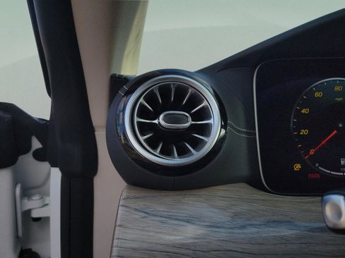 Used 2022 Mercedes-Benz E 450 Cabriolet image 8