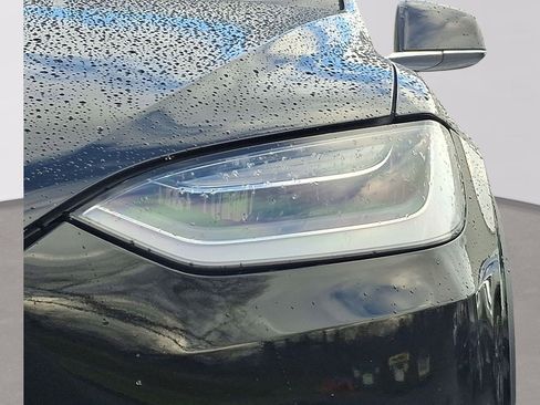 Used 2020 Tesla Model X Long Range image 8